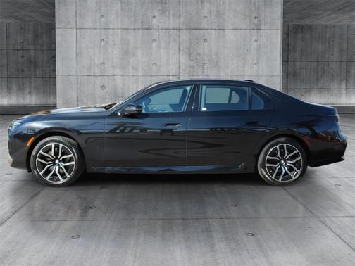 2024 BMW 740 740i