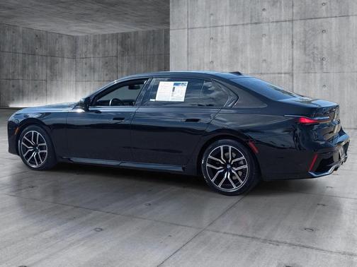 2024 BMW 740 740i