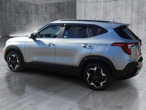Steel Gray 2024 Kia Seltos EX
