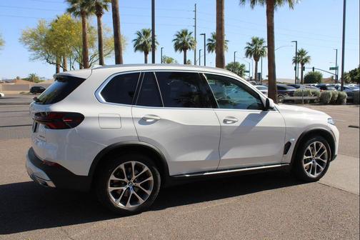 Alpine White 2026 BMW X5 xDrive40i
