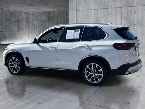 Alpine White 2026 BMW X5 xDrive40i
