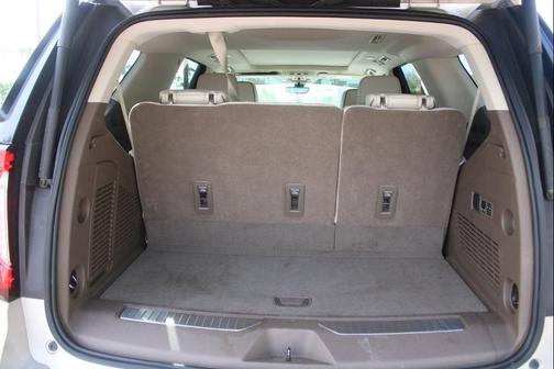 Pearl Beige Metallic 2022 GMC Yukon Denali