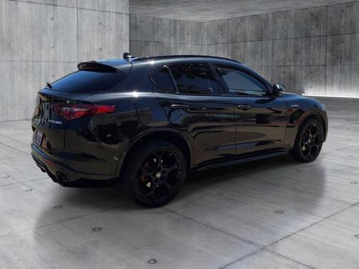 Vulcano Black Metallic 2022 Alfa Romeo Stelvio Ti