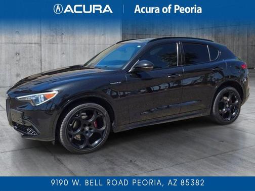 Vulcano Black Metallic 2022 Alfa Romeo Stelvio Ti