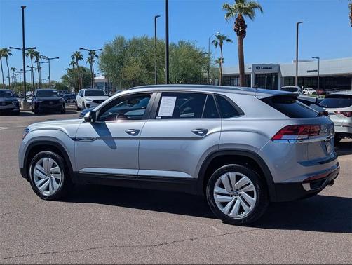 2022 Volkswagen Atlas Cross Sport 3.6L V6 SE w/Technology