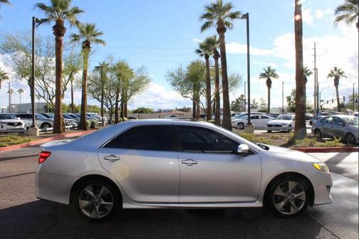 2014 Toyota Camry SE