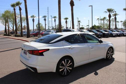 2020 Nissan Altima Platinum VC-Turbo FWD