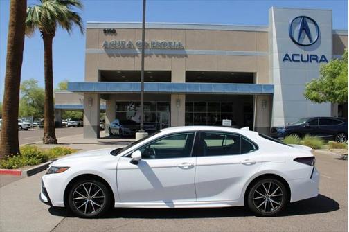 2023 Toyota Camry SE