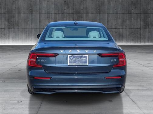 2024 Volvo S60 B5 Plus Dark Theme