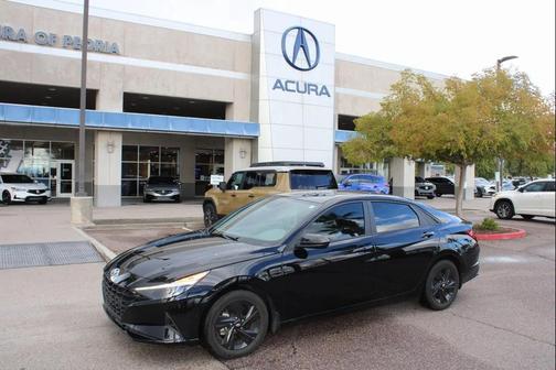 2023 Hyundai ELANTRA SEL