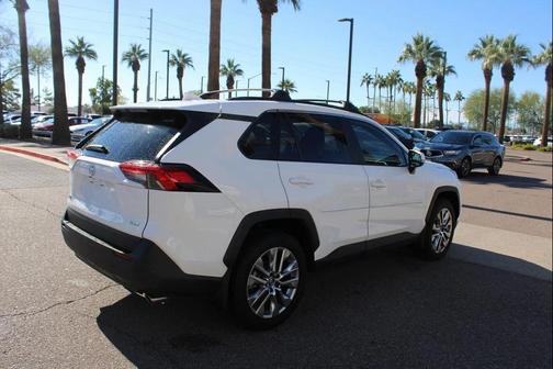 2020 Toyota RAV4 XLE Premium