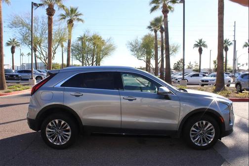 2024 Cadillac XT4 Premium Luxury