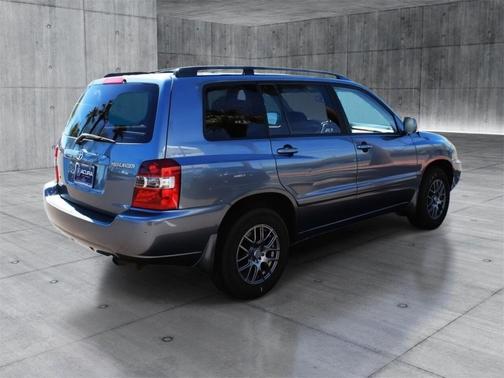 2005 Toyota Highlander Base