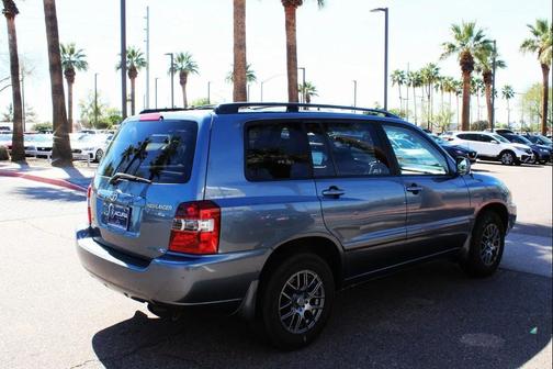2005 Toyota Highlander Base