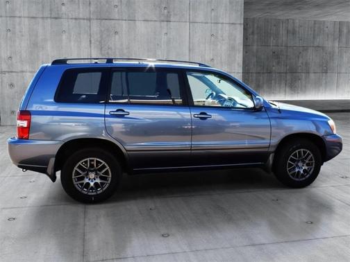 2005 Toyota Highlander Base
