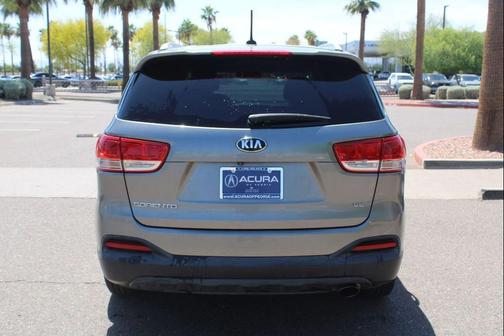 Titanium Silver 2018 Kia Sorento LX