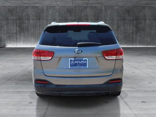 Titanium Silver 2018 Kia Sorento LX