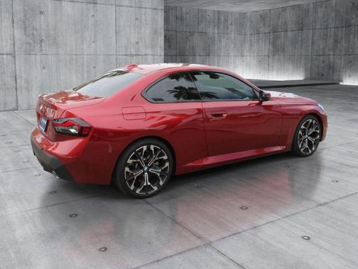 Vegas Red Metallic 2026 BMW 230 230i