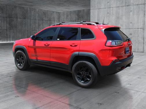 Firecracker Red Clearcoat 2019 Jeep Cherokee Trailhawk