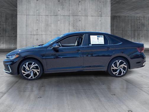Deep Black Pearl 2025 Volkswagen Jetta 1.5T SEL