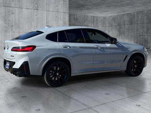 Brooklyn Grey Metallic 2025 BMW X4 M40i