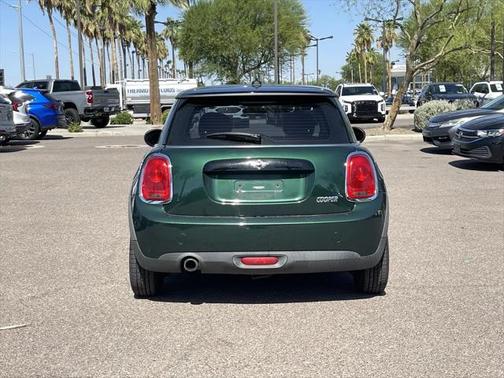 2016 MINI Hardtop Cooper