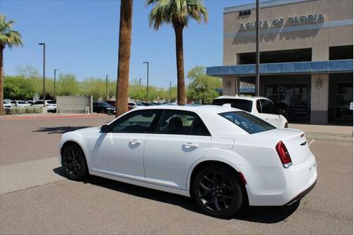 2023 Chrysler 300 S