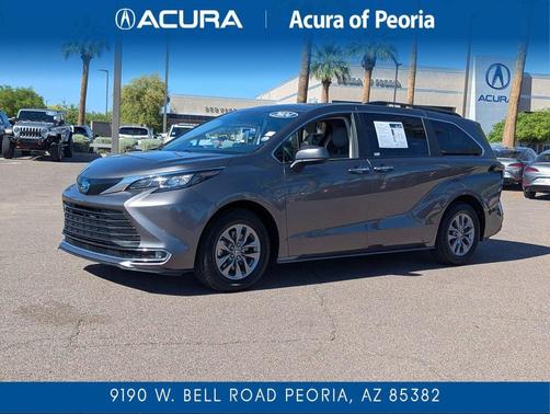 2024 Toyota Sienna XLE