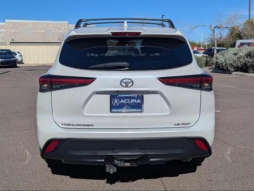 2020 Toyota Highlander LE