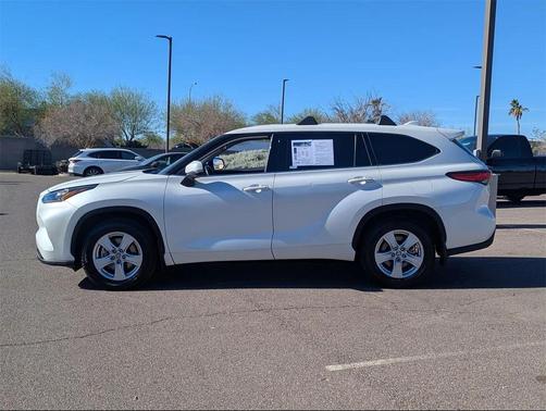 2020 Toyota Highlander LE