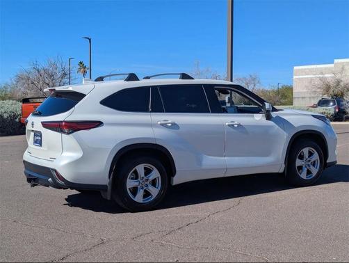 2020 Toyota Highlander LE