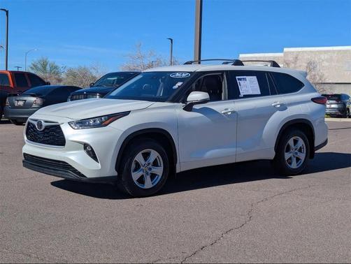 2020 Toyota Highlander LE