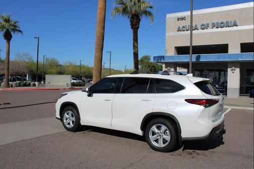 2020 Toyota Highlander LE