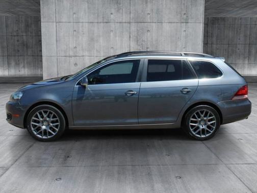 Platinum Gray Metallic 2014 Volkswagen Jetta SportWagen DSG TDI w/Sunroof
