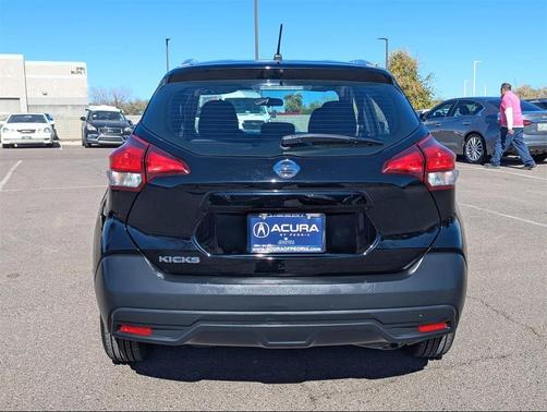 2019 Nissan Kicks S