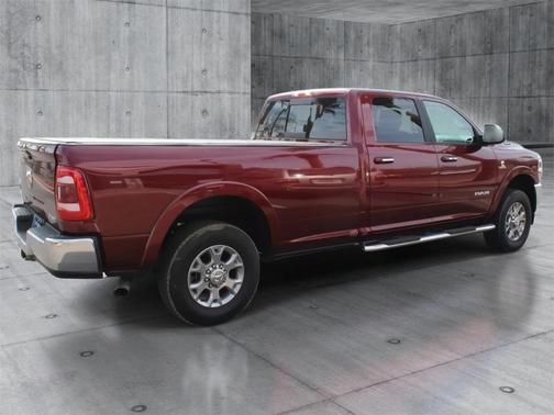2020 RAM 3500 Laramie Crew Cab 4x4 8' Box