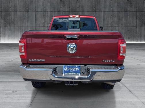 2020 RAM 3500 Laramie Crew Cab 4x4 8' Box