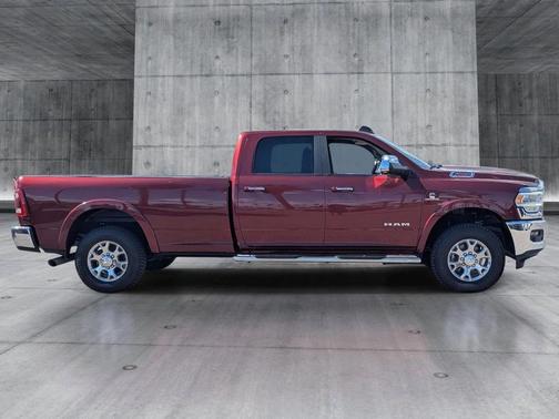 2020 RAM 3500 Laramie Crew Cab 4x4 8' Box
