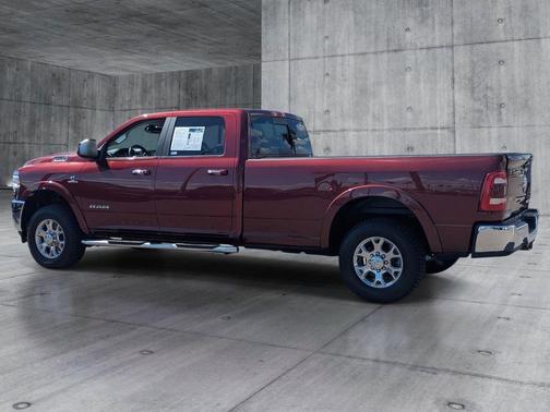 2020 RAM 3500 Laramie Crew Cab 4x4 8' Box