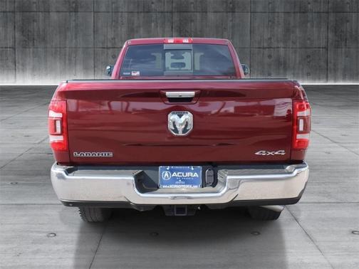 2020 RAM 3500 Laramie Crew Cab 4x4 8' Box