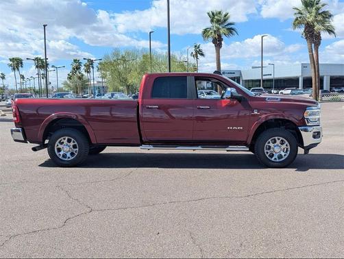 2020 RAM 3500 Laramie Crew Cab 4x4 8' Box