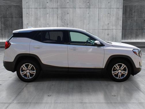 Summit White 2020 GMC Terrain SLE