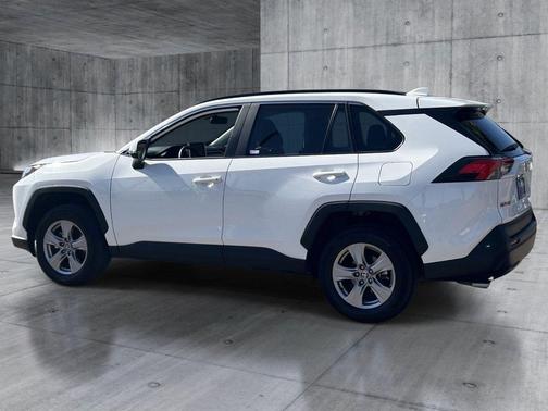 Ice 2025 Toyota RAV4 XLE