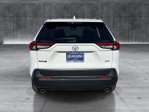 Ice 2025 Toyota RAV4 XLE