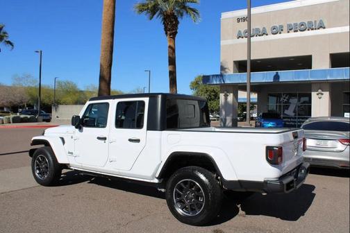 2023 Jeep Gladiator Overland