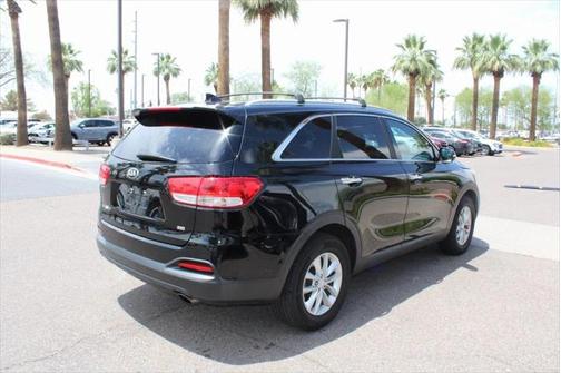 2018 Kia Sorento LX