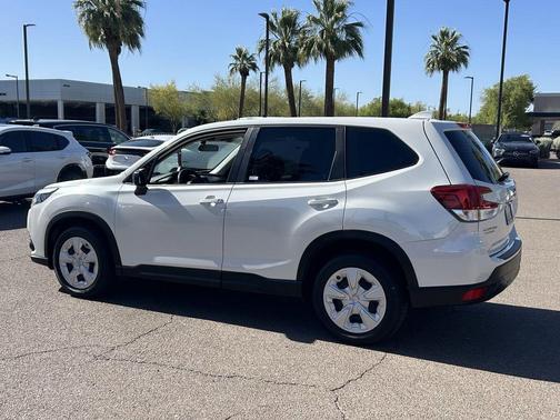 Crystal White Pearl 2022 Subaru Forester Premium
