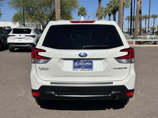 Crystal White Pearl 2022 Subaru Forester Premium