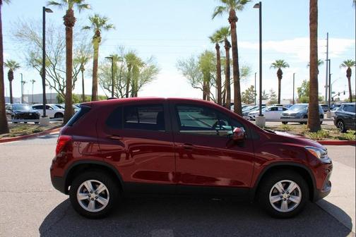 2022 Chevrolet Trax LS