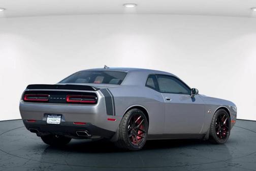 2016 Dodge Challenger R/T Scat Pack